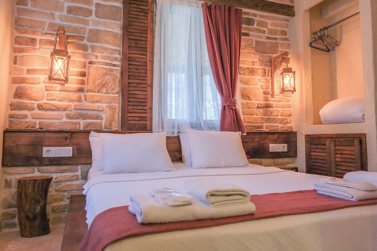 City Double Room | 1 bedroom, Egyptian cotton sheets, premium bedding, iron/ironing board