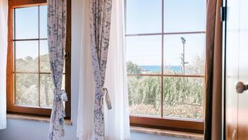 Egyptian cotton sheets, premium bedding, iron/ironing board, free WiFi