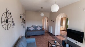 Living area - Quiet apartment with outdoor pool - 10 minuites from Marina Gouvia (Corfu)