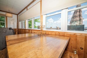 Dining - Waters Edge Cottage (Merrimac)