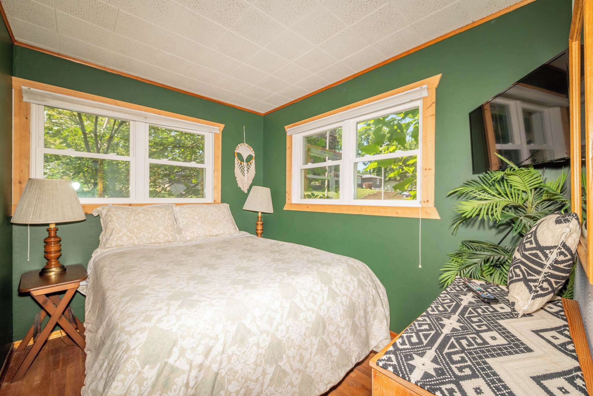2 quartos, ferros/tábuas de passar roupa, Wi-Fi, roupa de cama