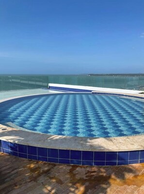 Utomhuspool