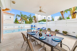 Outdoor dining - Villa Elliana by Ezoria Villas (Protaras)