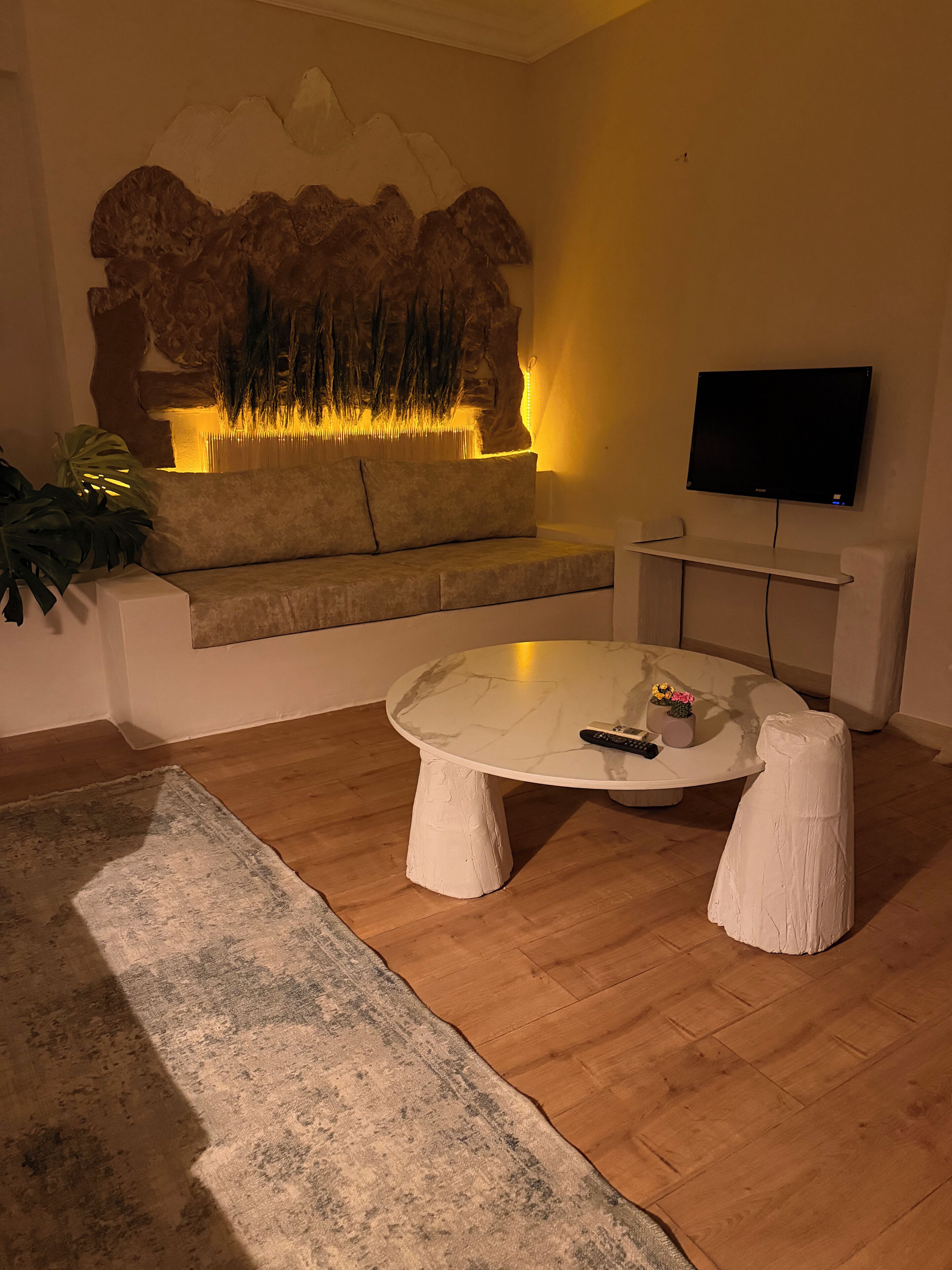 Luxury Double Room, 1 Bedroom, Non Smoking, Garden View | Laptop workspace, iron/ironing board, free WiFi