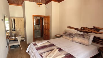Deluxe Double Room, 1 Bedroom, Smoking, Mountain View | Laptop workspace, iron/ironing board, free WiFi