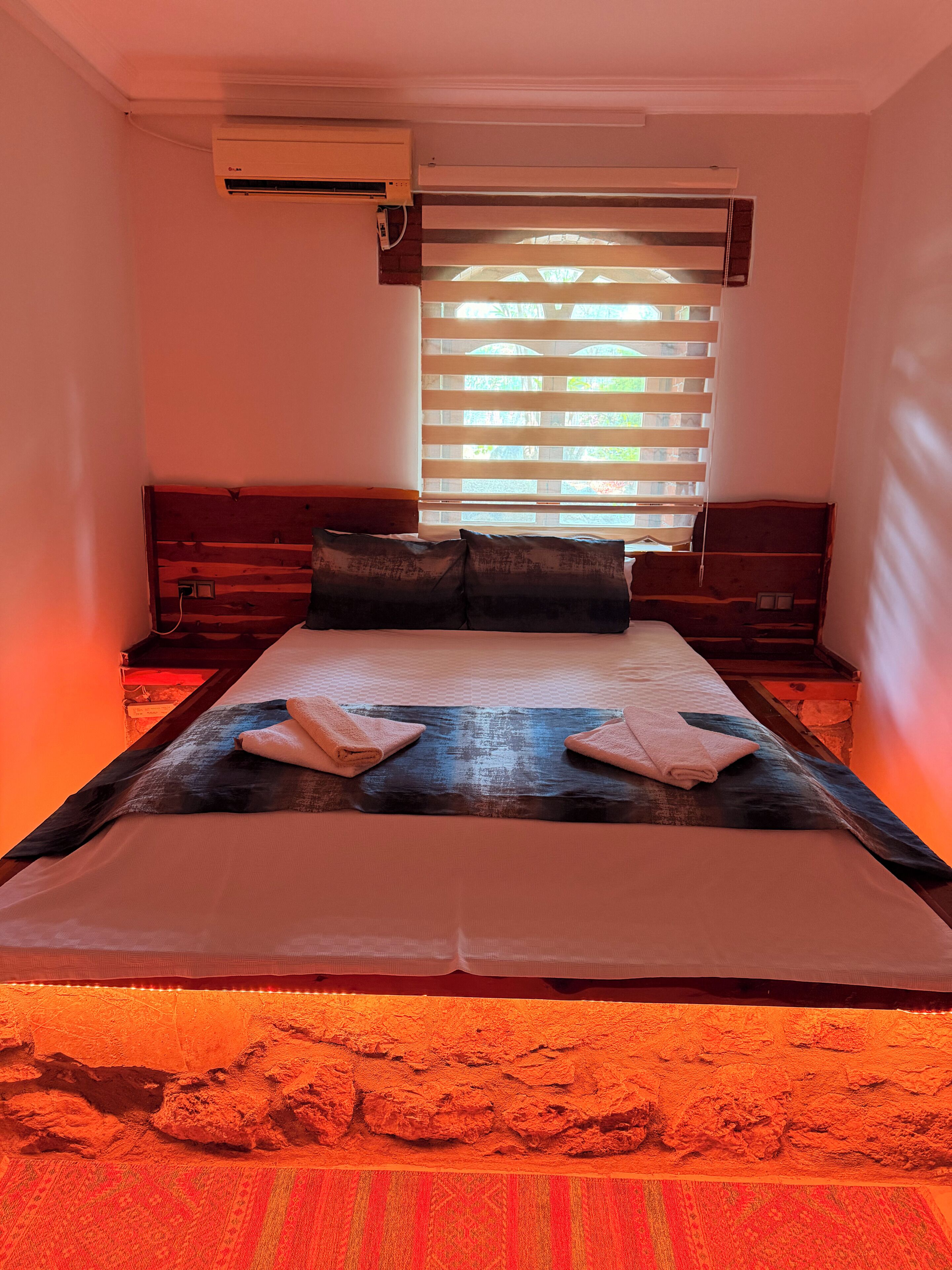 Elite Double Room, 1 Bedroom, Smoking, Mountain View | Laptop workspace, iron/ironing board, free WiFi