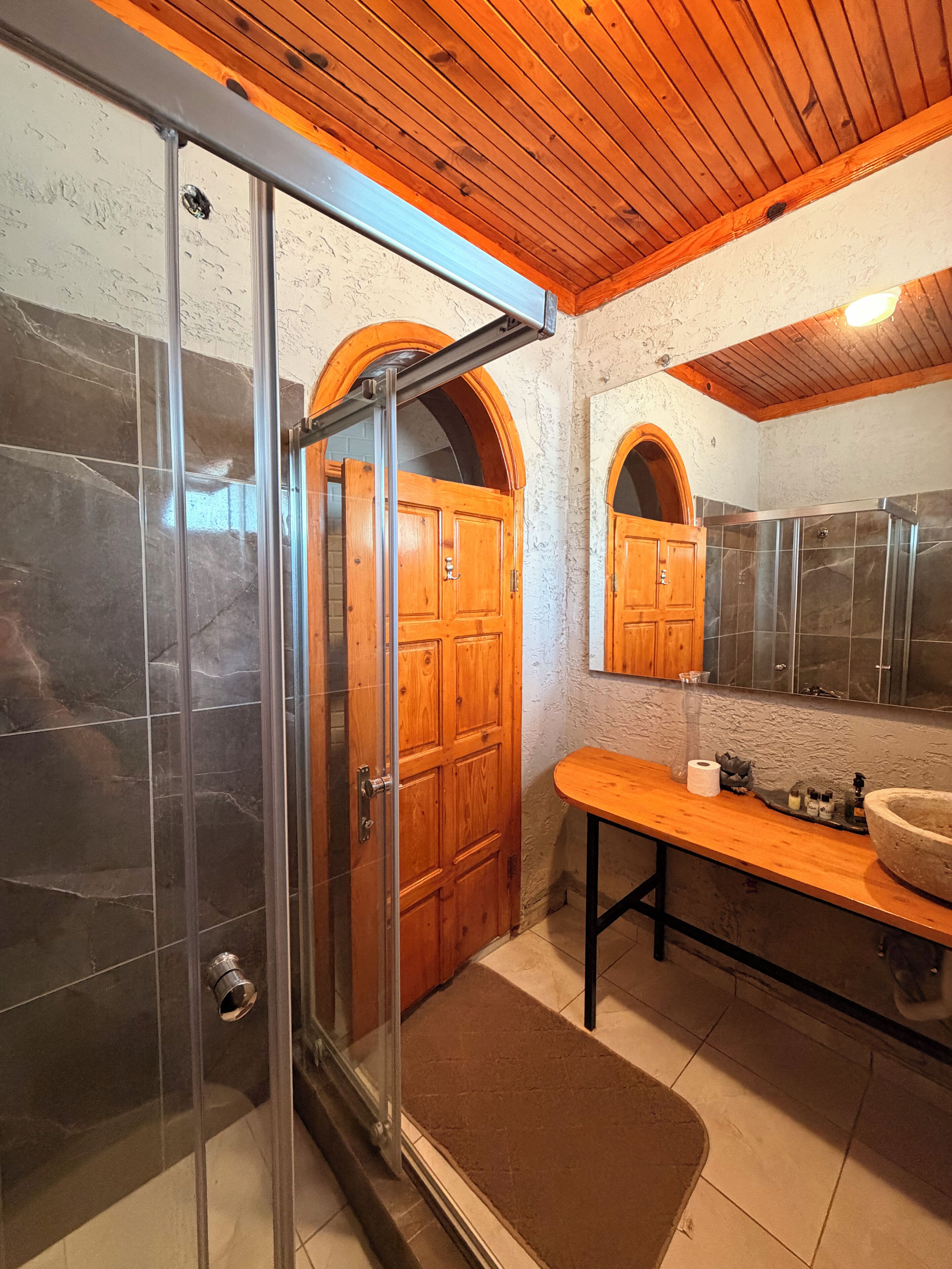 Triple Room, 1 Bedroom, Smoking, Mountain View | Laptop workspace, iron/ironing board, free WiFi