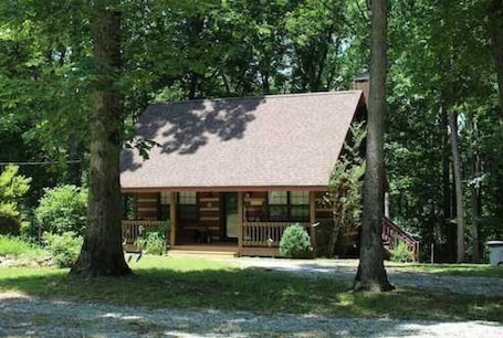 Exterior. Nature Lovers Paradise- Rustic Cabin on 2 acres with a creek!