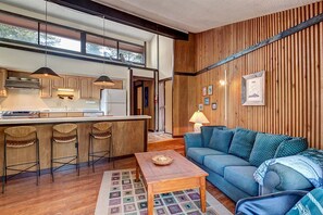 TV, fireplace, DVD player