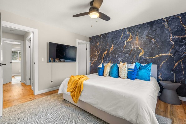 4 Schlafzimmer, Schreibtisch, Bügeleisen/Bügelbrett, WLAN