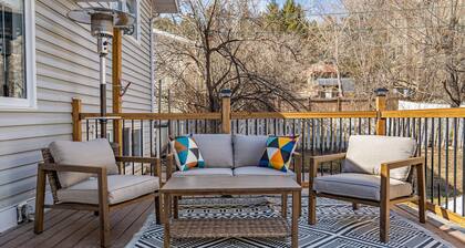 Vibrant In The Valley | Arcade | 4 Bed | Sleeps 8!
