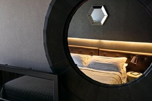 In-room safe, desk, iron/ironing board, free WiFi