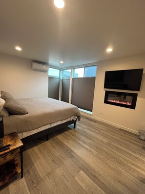 3 bedrooms, iron/ironing board, travel cot, free WiFi - Bright Townhome in Trendy Ballard (Seattle)