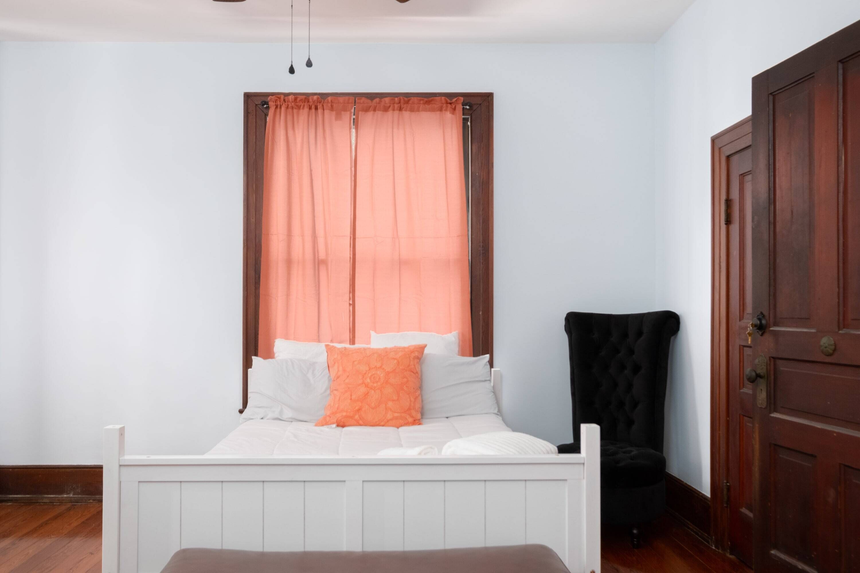 Family Haven~ 2 Floor~3 BD Loft~1 Mile from UF