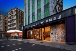 Exterior - Lavande Hotel (Huawei Gangtou Metro Station) (Shenzhen)