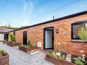 Exterior - Four luxury ground floor apartments, each offering something unique. (Ellesmere)