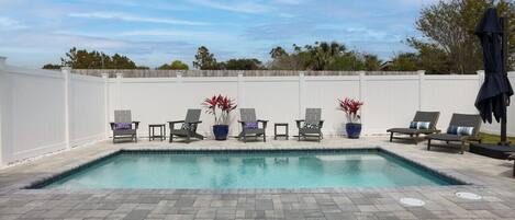 Et oppvarmet basseng