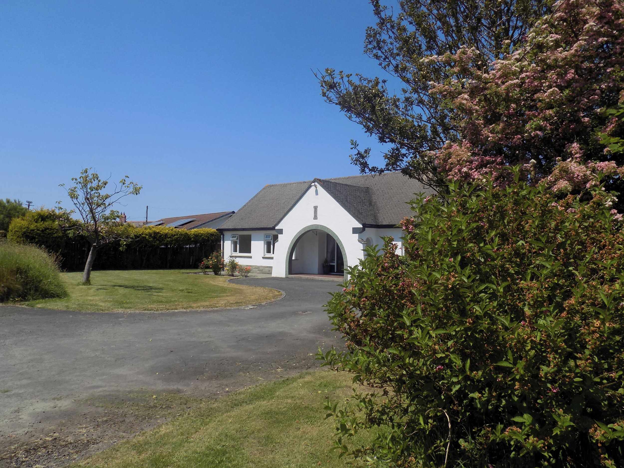 BROOKFIELD, character holiday cottage in Wainhouse Corner