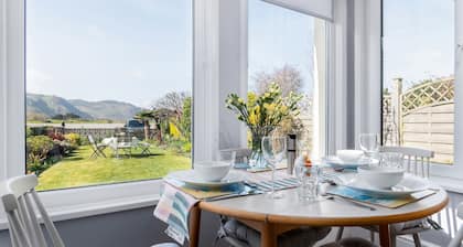 Sandbanks - Two Bedroom Cottage, Sleeps 3
