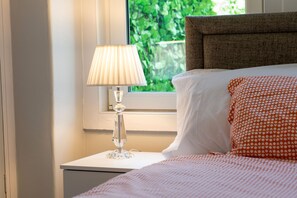 2 slaapkamers, een strijkplank/strijkijzer, gratis wifi, beddengoed