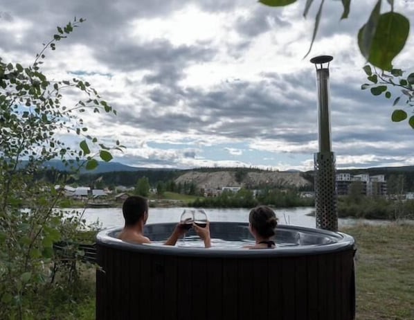 مغطس سبا خارجي