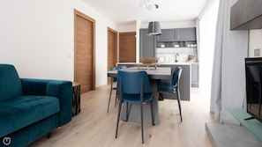 Smart TV - Dosso del Grillo 1A - Two Bedroom Apartment, Sleeps 5 (Valdidentro)