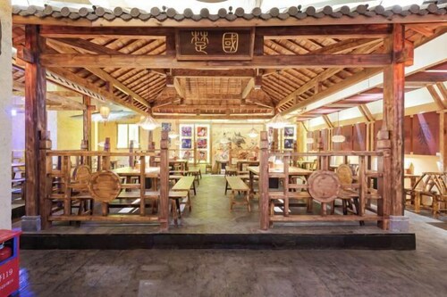 Huaying Wanrun Hotel