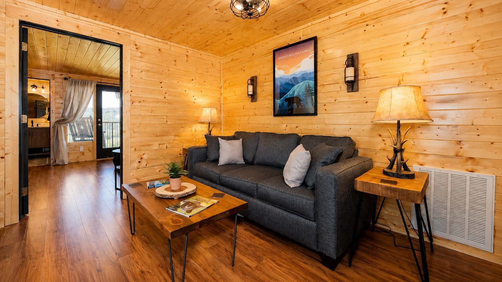 Una televisión, una chimenea, una oficina