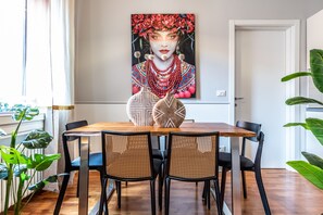 Apartamento | Área de estar | TV de tela plana