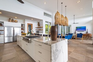 Private kitchen - Vista del Cielo - Private Ocean View Luxury Villa (Uvita)