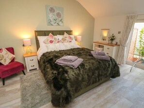 1 quarto, individualmente decorados, individualmente mobiliados