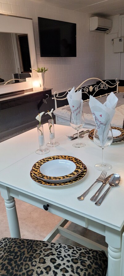 Private time, W-Lan office, enjoy nature on the Rhine between Cologne and Düsseldorf