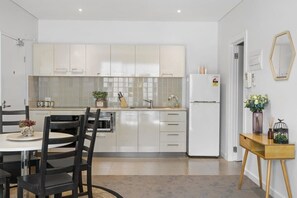 Fridge, microwave, oven, stovetop - 1BR Adelaide CBD Apt /The Best Location/ (Adelaide)