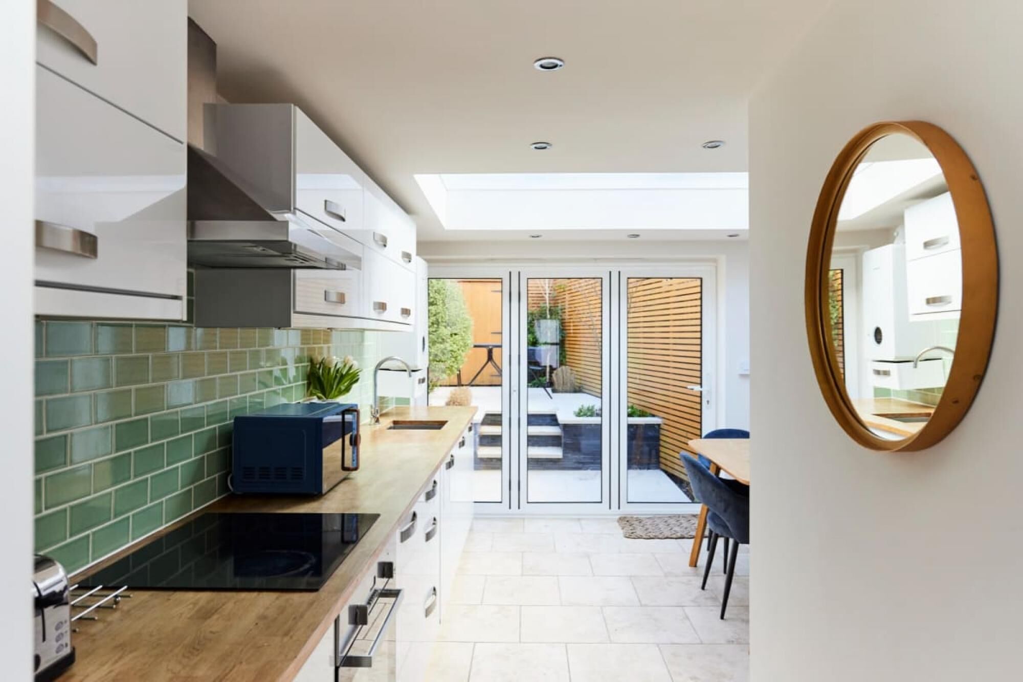 The Elmbridge Getaway - Glamorous 2bdr With Garden Parking