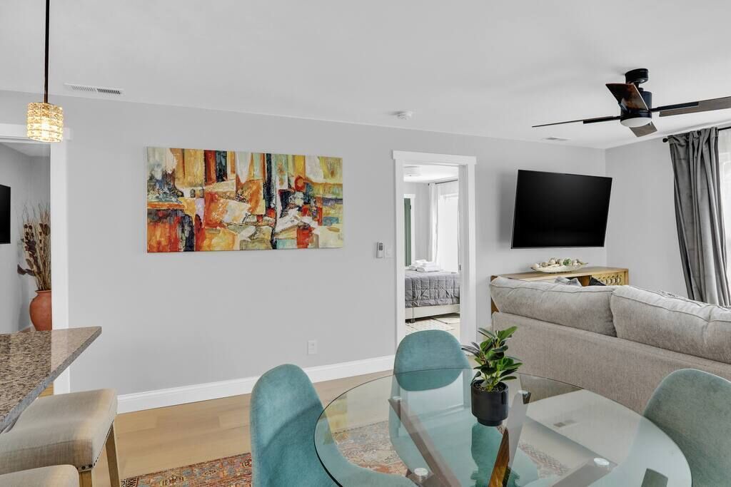 Luxury Apartment In Lakewood