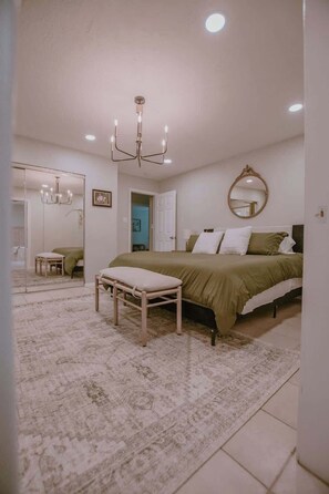 4 chambres, fer et planche à repasser, lit parapluie, Wi-Fi gratuit