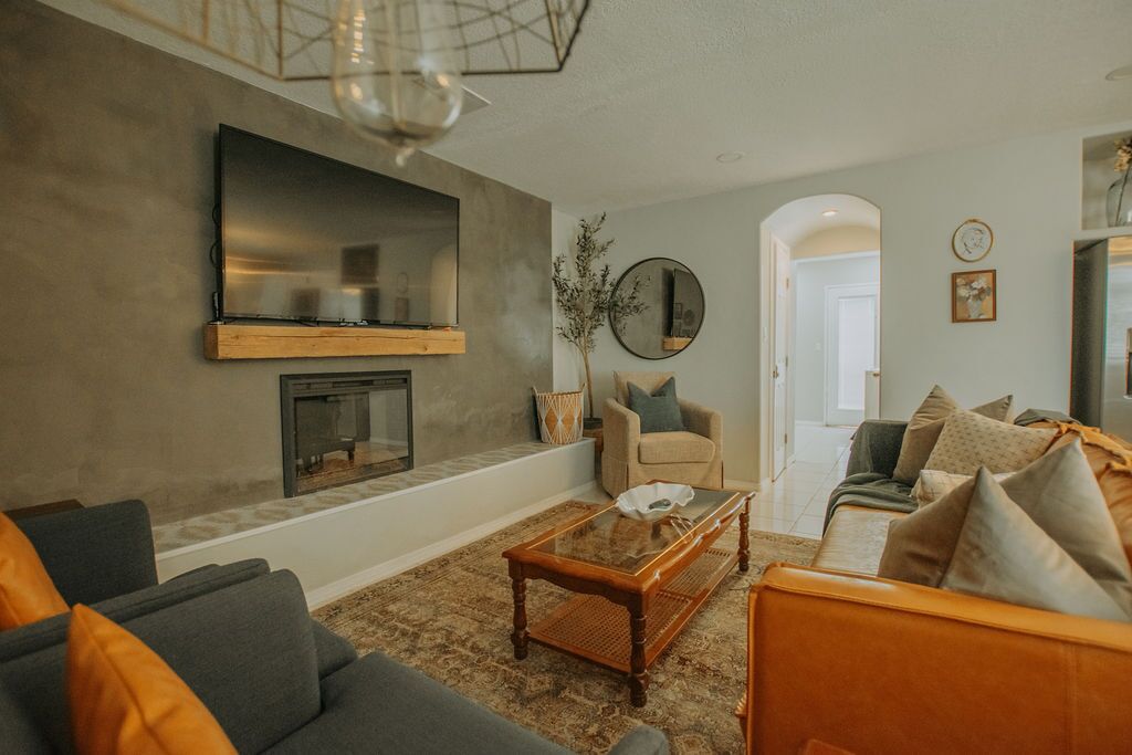 Smart-TV, Kamin, Stereoanlage