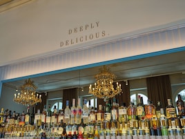 2 bar/lounge
