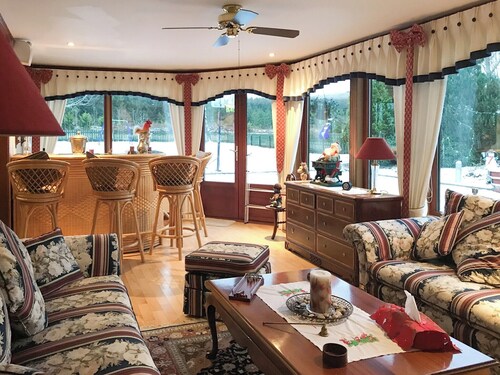 7 bedroom accommodation in Alford, near Banchory