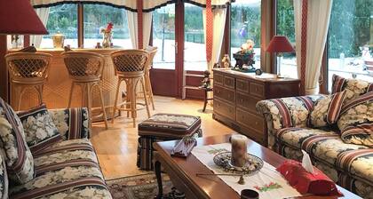 7 bedroom accommodation in Alford, near Banchory