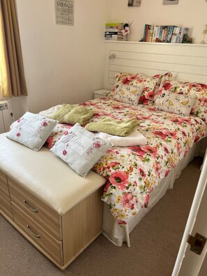 2 chambres, lit de bébé portatif, accès au Wi-Fi (inclus)