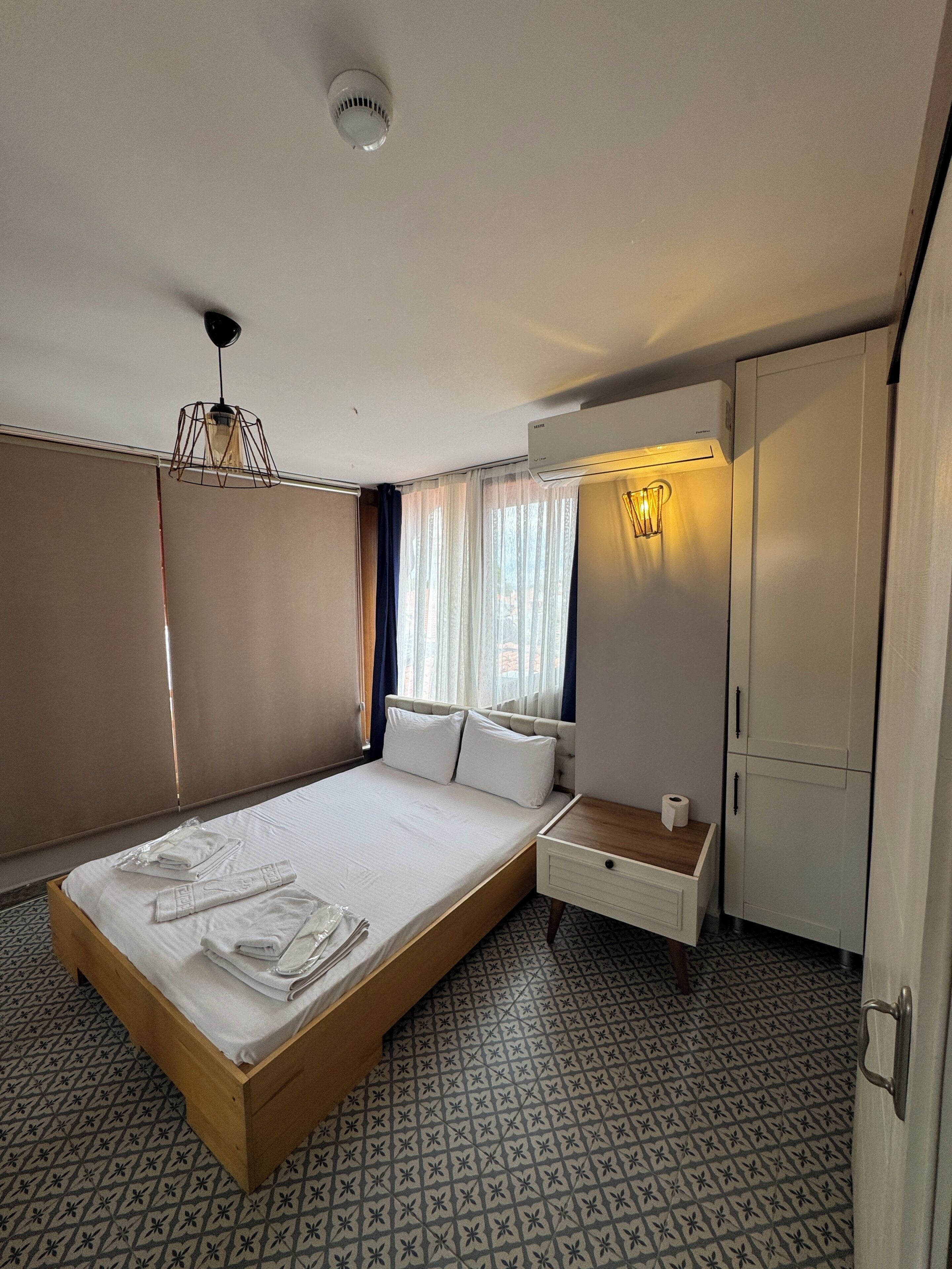 Superior Penthouse, Multiple Bedrooms, Kitchen, Sea View | Bed sheets