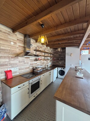 Superior Penthouse, Multiple Bedrooms, Kitchen, Sea View | Bed sheets - Nirvana Otel  (Bozcaada)