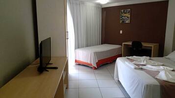 1 habitación, escritorio, wifi gratis y ropa de cama