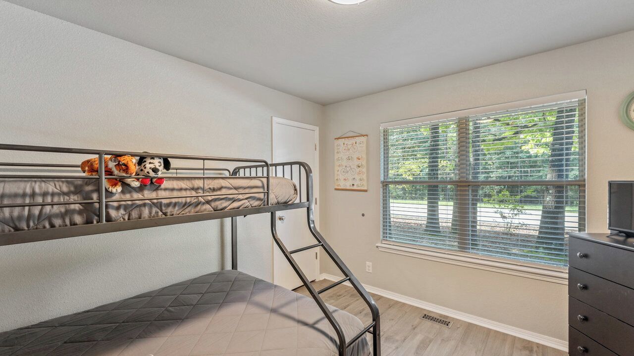 3 bedrooms, iron/ironing board, travel crib, WiFi