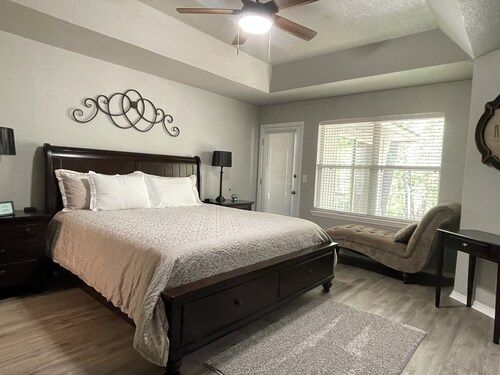 Entire 3 Bedroom House Near Bike Trails!