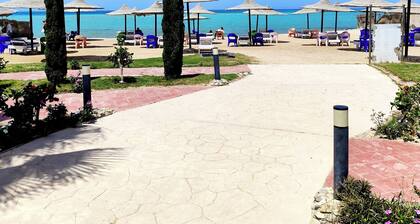 Studio flat with balcony, free access to beach and pools at Casablanca Beach