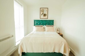 2 bedrooms, iron/ironing board, free WiFi, bed sheets - Chic 2 Bedroom Apartment Salford Quays, the Lowry (Salford)