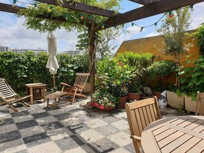 Outdoor dining - Apt quiet and bright with large terrace (Paris)