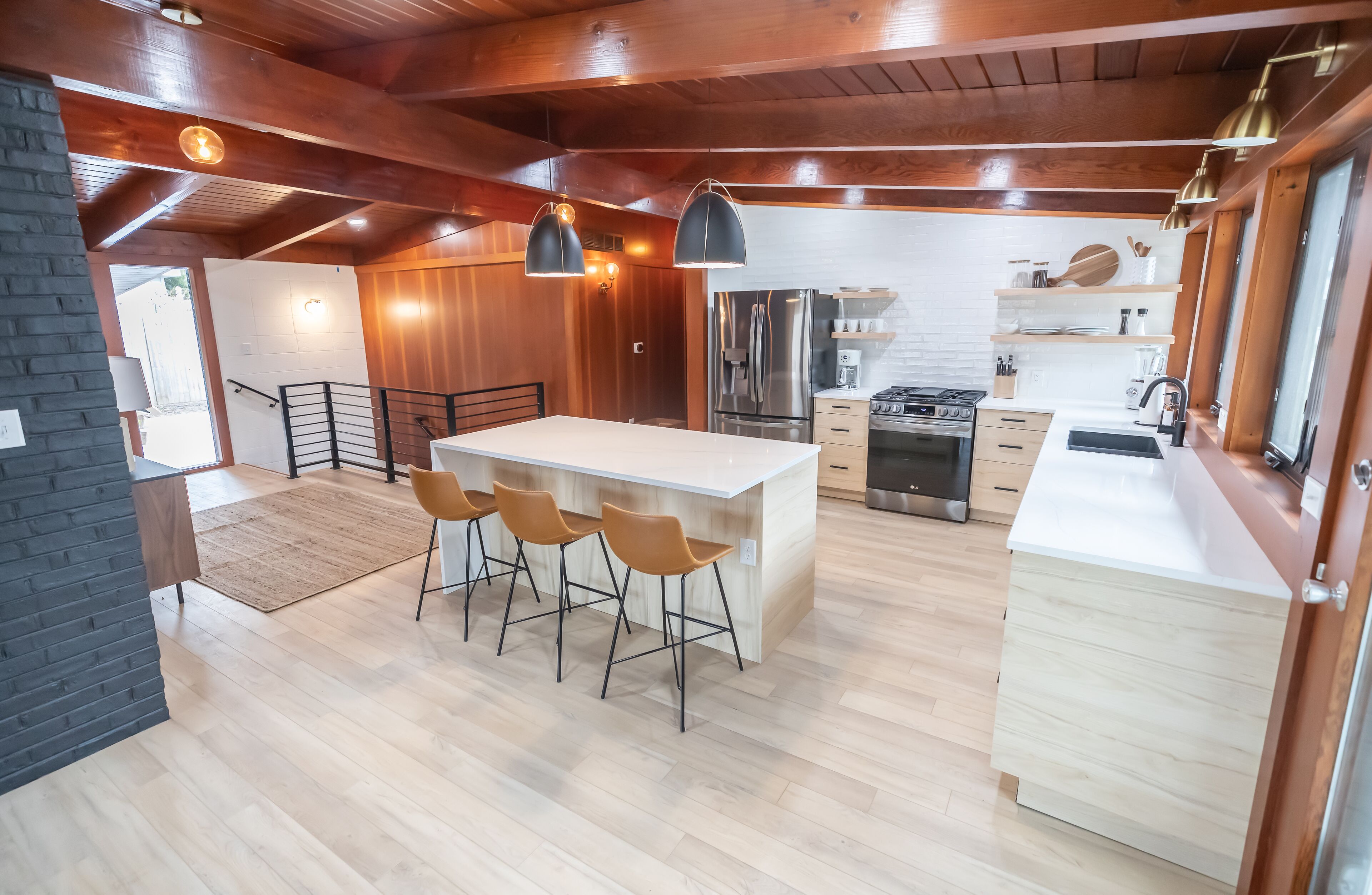 Stylish Mid-Century Modern Cottage